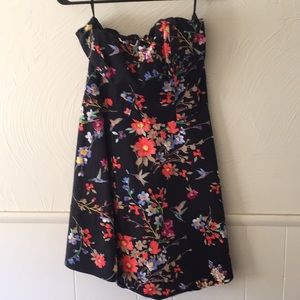 Strapless express dress